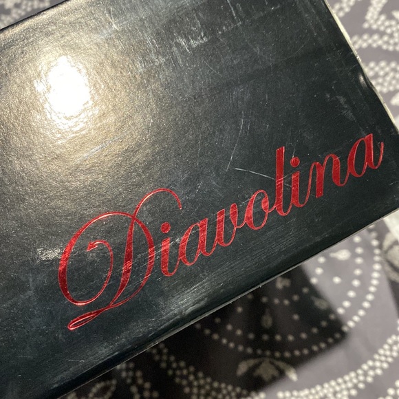 DIAVOLINA Size 9 LEATHER White Heels Silver Capped In Great Cond! - Picture 8 of 8